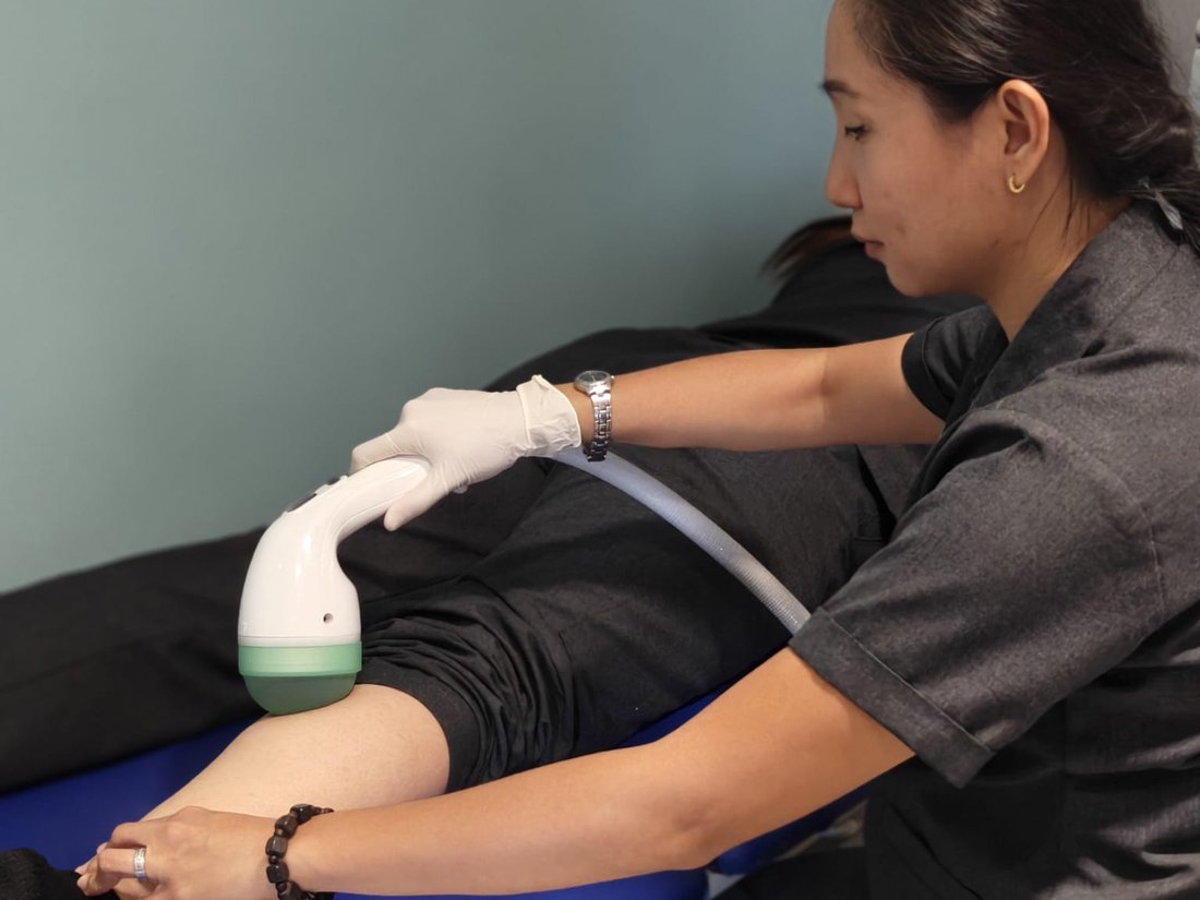 Shockwave therapy applied to a knee
